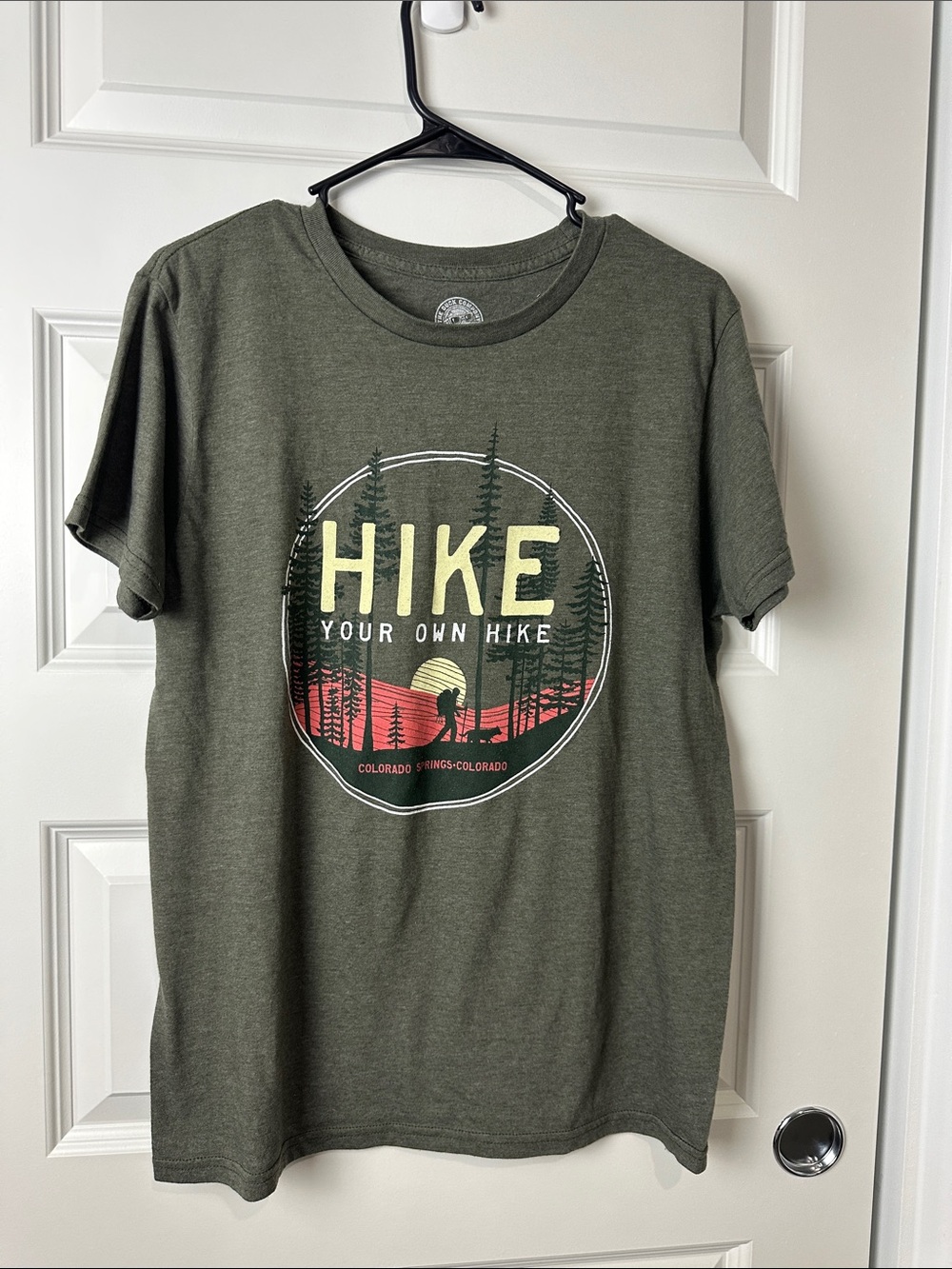 Bundle of 3 Hiking Olive Blue Green Mountain Sunset Graphic Tee Medium
